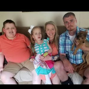 Meet your Posher, Kayla